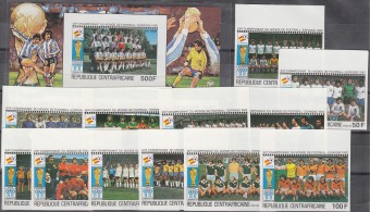 (Footbal_075) Марки футбол №706-717В Бл. №99В (без зубцов)